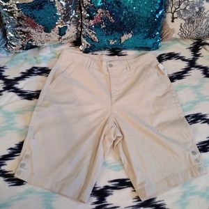 NWT Gloria Vanderbilt Shorts 14 missy